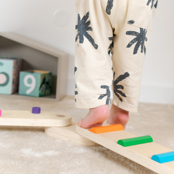 De ce sunt pârghiile noastre de echilibru din lemn alegerea ideală pentru copiii dumneavoastră? De ce sunt pârghiile noastre de echilibru din lemn alegerea ideală pentru copiii dumneavoastră?