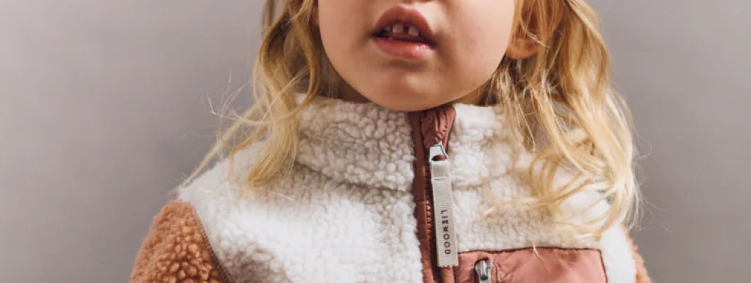 Tendințe modă copii 2026: Minimalism scandinav LIEWOOD