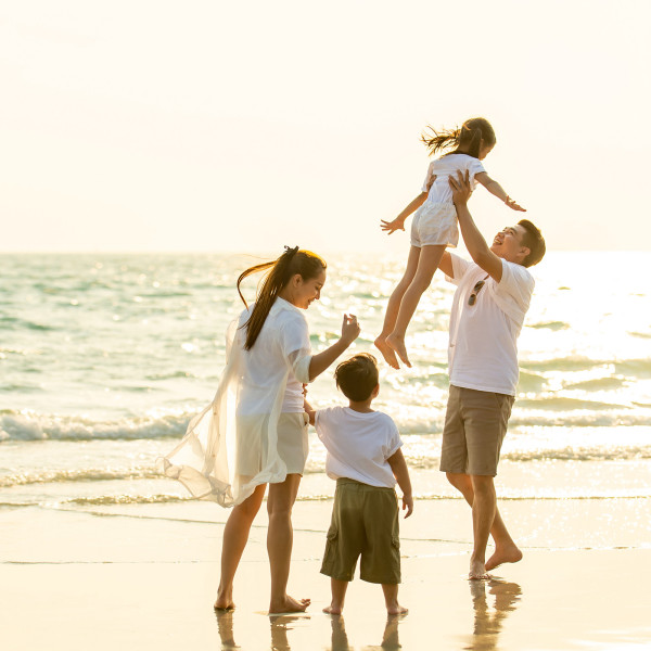 Călătorind cu copii mici în vacanța de vară: Capcane și sfaturi utile! Călătorind cu copii mici în vacanța de vară: Capcane și sfaturi utile!