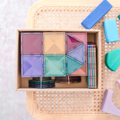 Set de construcție magnetică CONNETIX® Pastel Starter Pack 64 piese Set de construcție magnetică CONNETIX® Pastel Starter Pack 64 piese